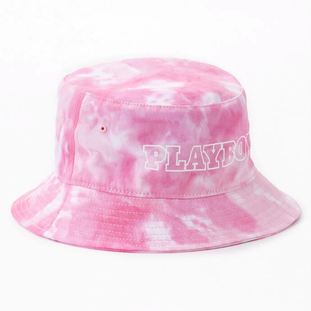 PLAYBOY by PacSun bucket hat 🐰💞